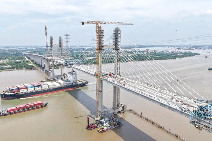 Chùm ảnh: Công trường cầu Phước Khánh tất bật thi công trước ngày hợp long - Báo Pháp Luật TP.HCM