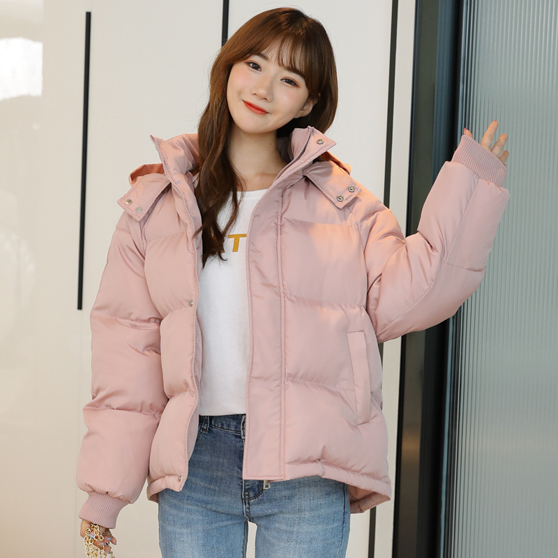 Short padded women's quilted jacket