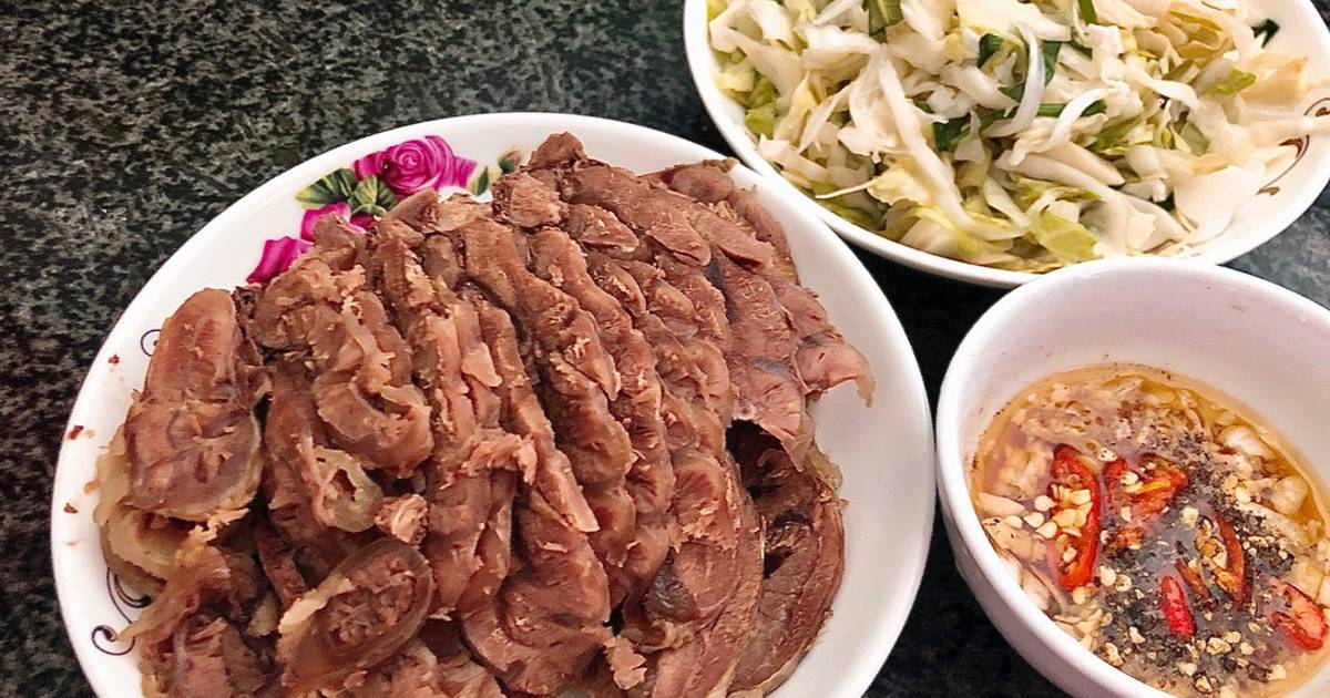 Bắp Bò Luộc Mắm Gừng