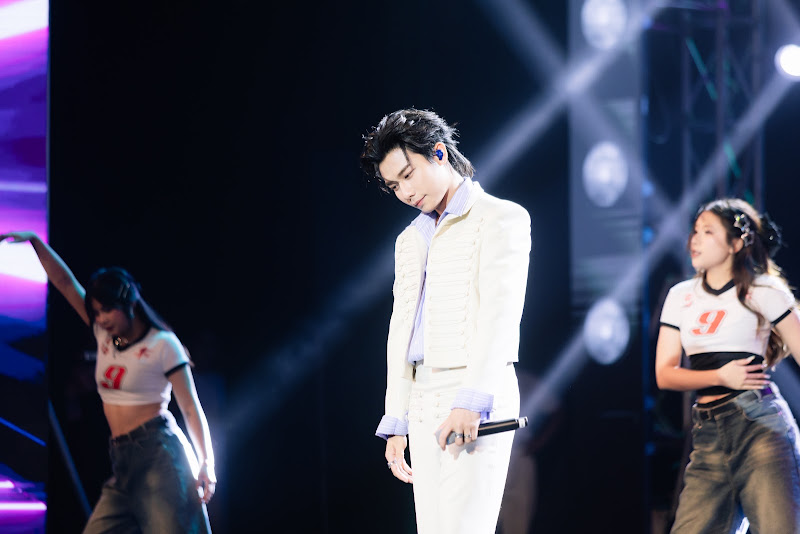 Onstage for SWAN - Thanh Âm Mùa Hạ