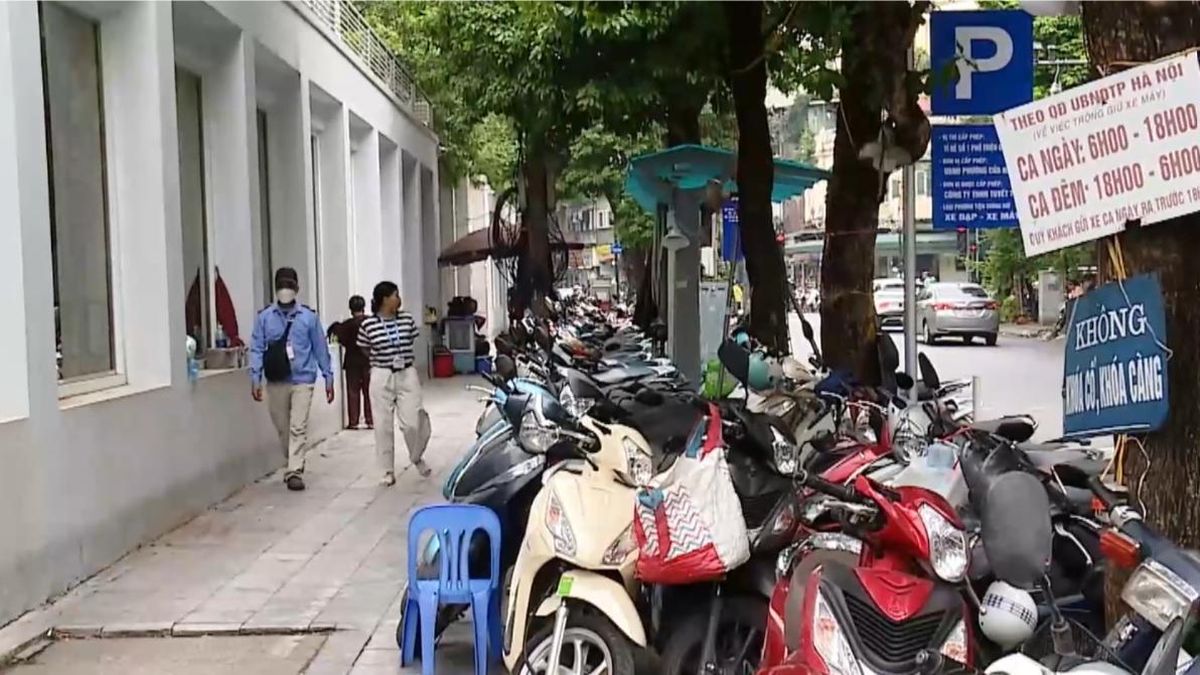 Xử lý nghiêm việc thu tiền trông giữ xe quá quy định - Đài Phát thanh và truyền hình Hà Nội