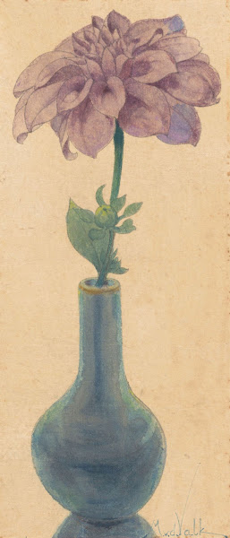 Blauw glazen vaasje met lila Dahlia 1867   1935