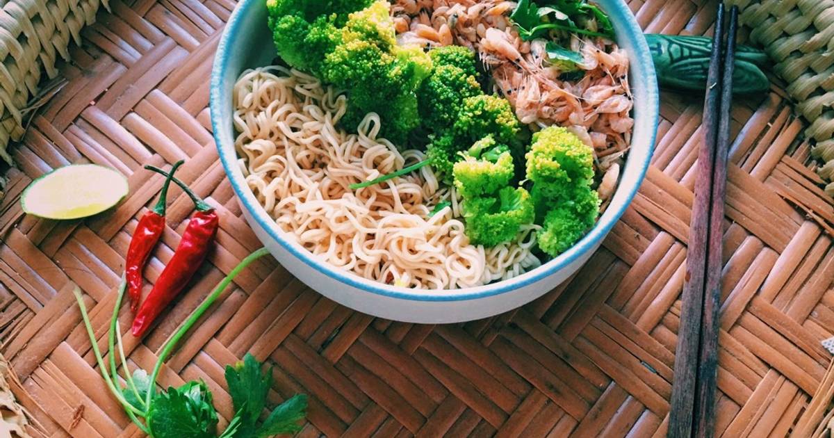 Mì xào ruốc