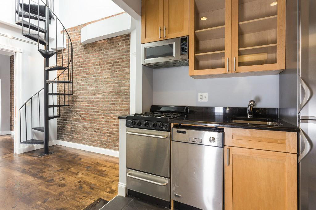 208 East 25th Street Unit 52