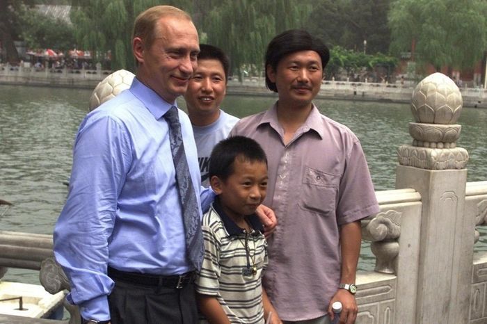 Tổng thống Nga Putin hội ngộ cậu bé Trung Quốc sau 26 năm - Tạp chí Mekong Asean