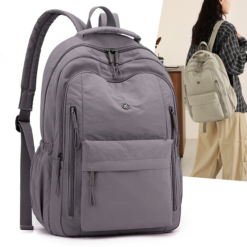 Nylon backpack, back-supporting, versatile