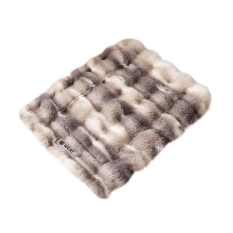 Pet heat mat, tie-dye design