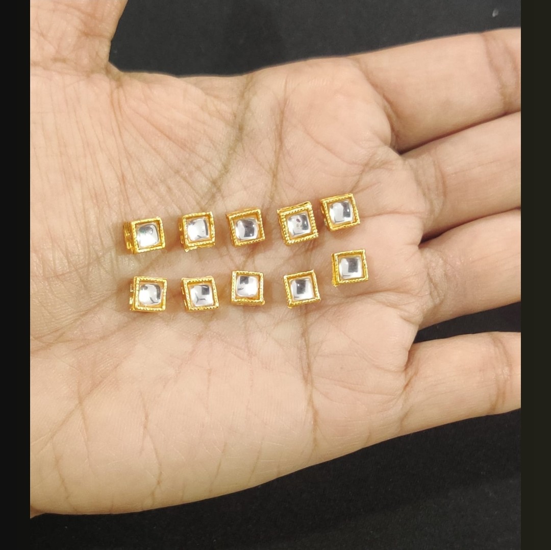 White Small Square Tikali-P20-pack of 10