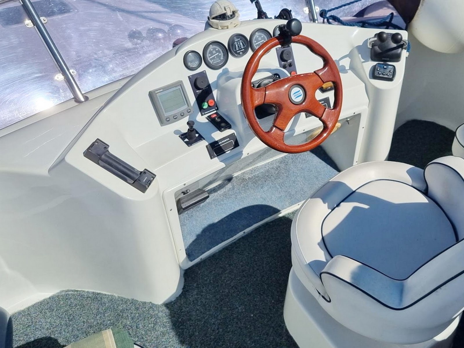 Galeon 380 Fly Motoryacht kaufen - HW Bootcenter - Bild 3