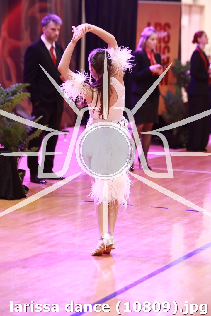 larissa dance (10809).jpg