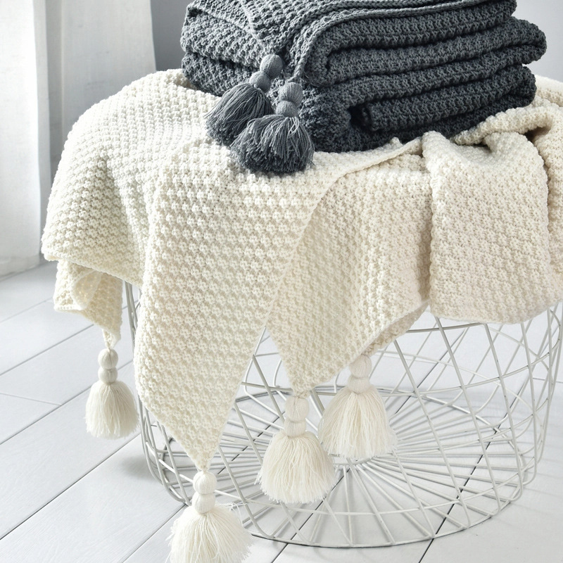 Knit blanket for sofa and office