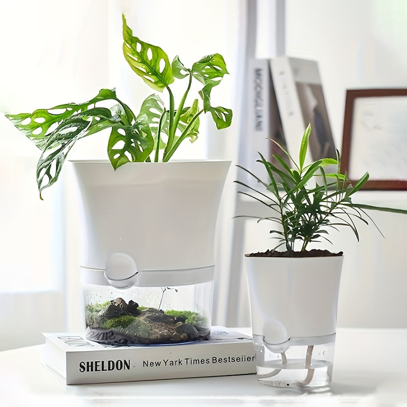 Self-watering flower pot, plastic
