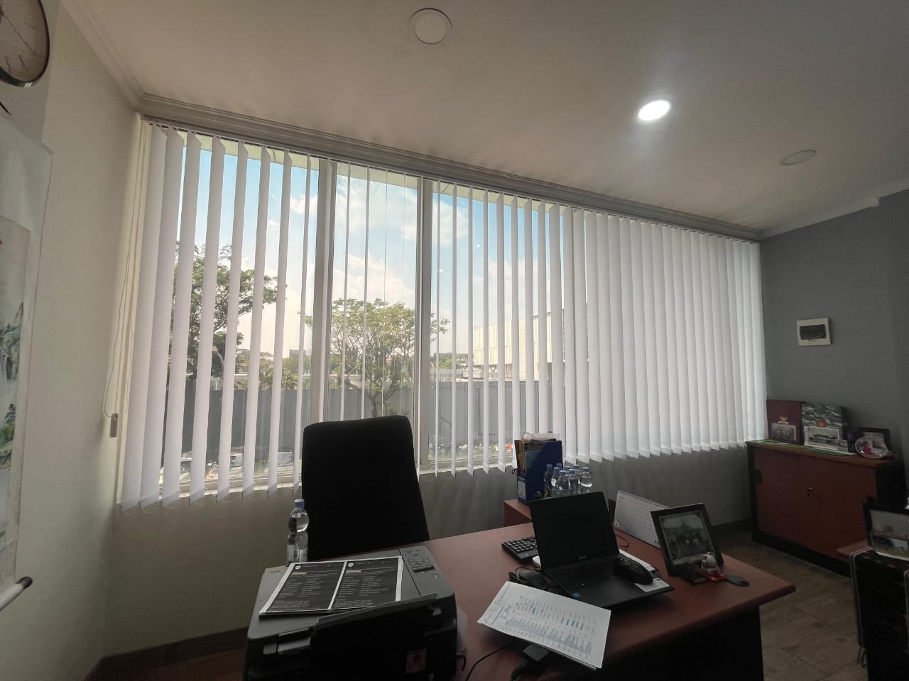 Vertikal blind kantor — Vertical Blind
