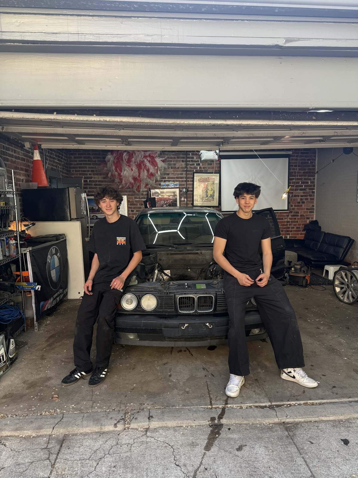Sebastian and Oliver with the E34