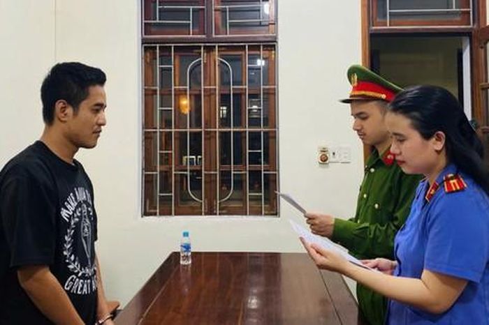 Clip ghi lại khoảnh khắc nam thanh niên 'cuỗm' xe máy điện của khổ chủ - Báo Người Lao Động