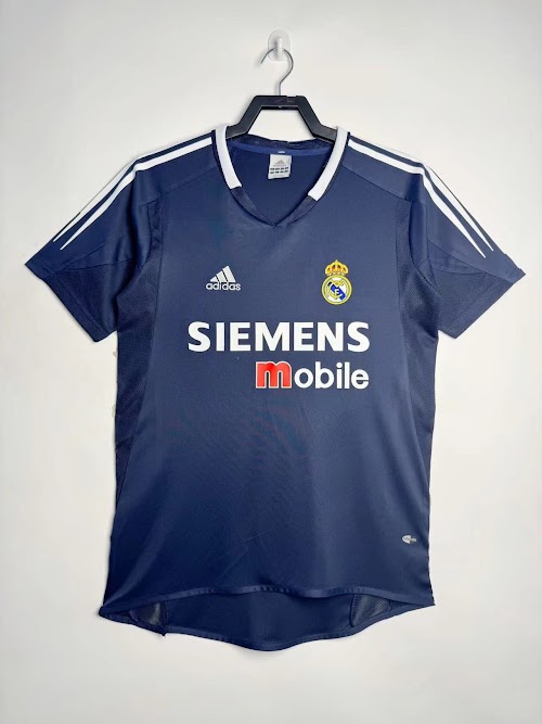 Equipación local del Real Madrid 2004-05 (1).jpeg