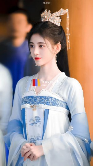 Huyền Chiêu Chiêu và Lông Phượng