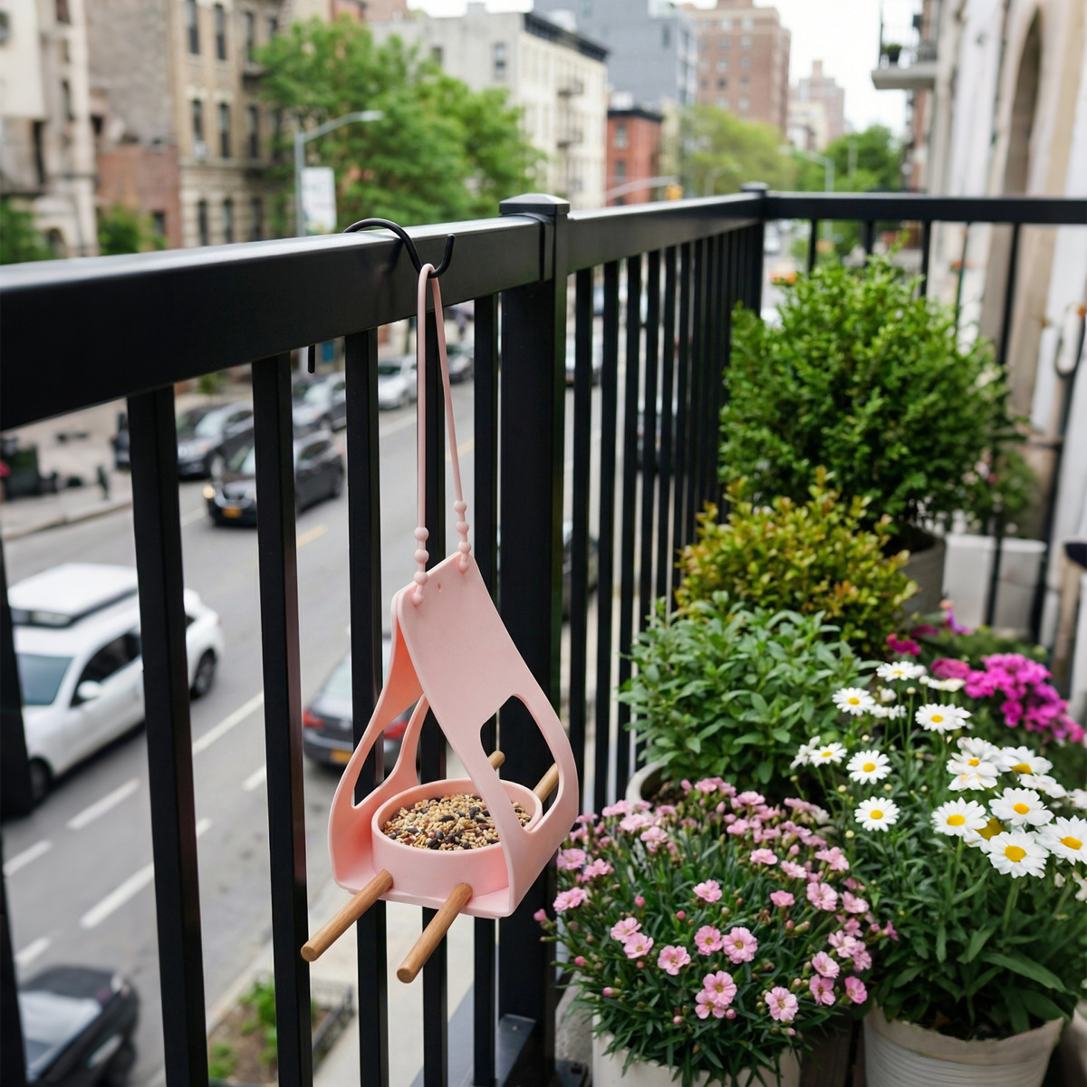 Hanging Silicone Bird Feeder for Garden and Balcony