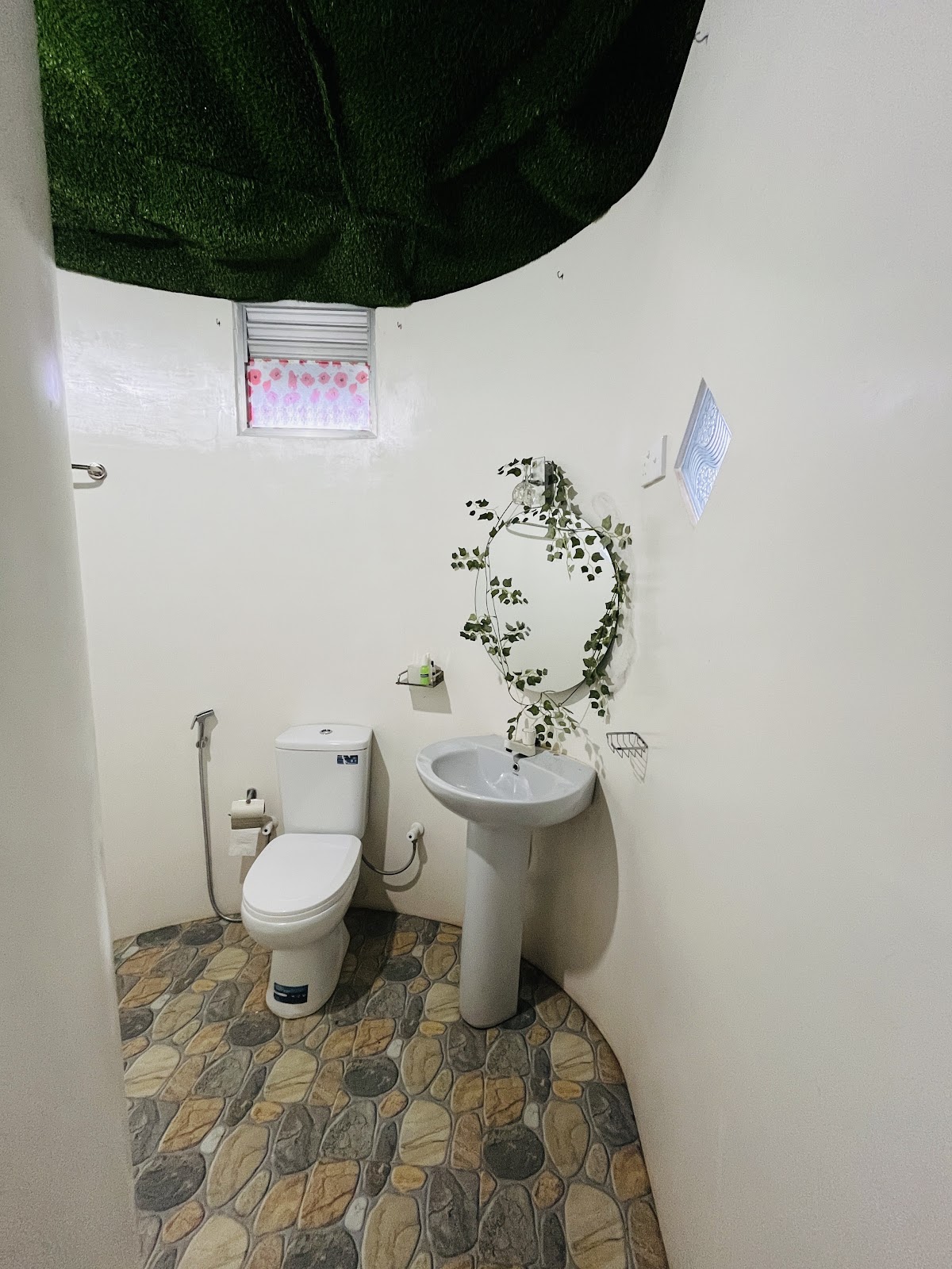 King Room with Mountain View - bathroom