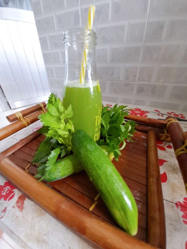 Nước Ép Cần Tây - Dứa - Táo