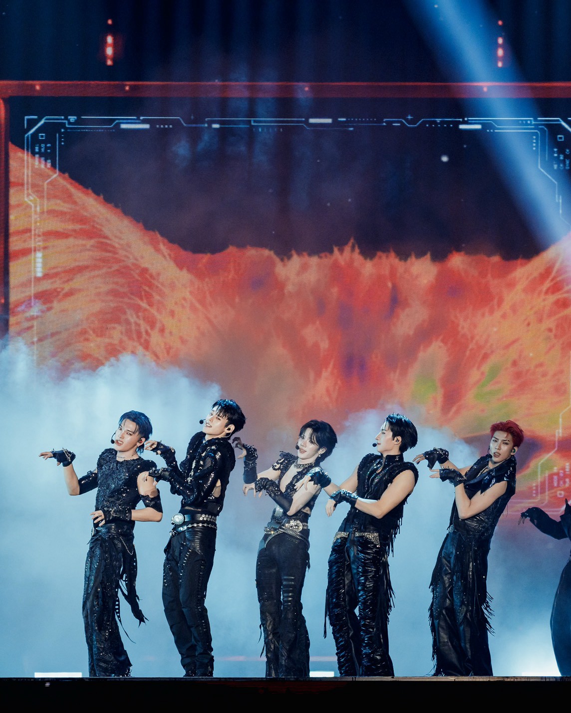 “PERSES UNCENSORED CONCERT” ปลดล็อกทุกตัวตนแบบไม่มีกั๊ก!  5 หนุ่ม PERSES โชว์ศักยภาพรอบด้าน จัดเต็มทุกโชว์สุดพลัง เปิดทุกมุมที่ไม่เคยเห็น ภาพที่ 20