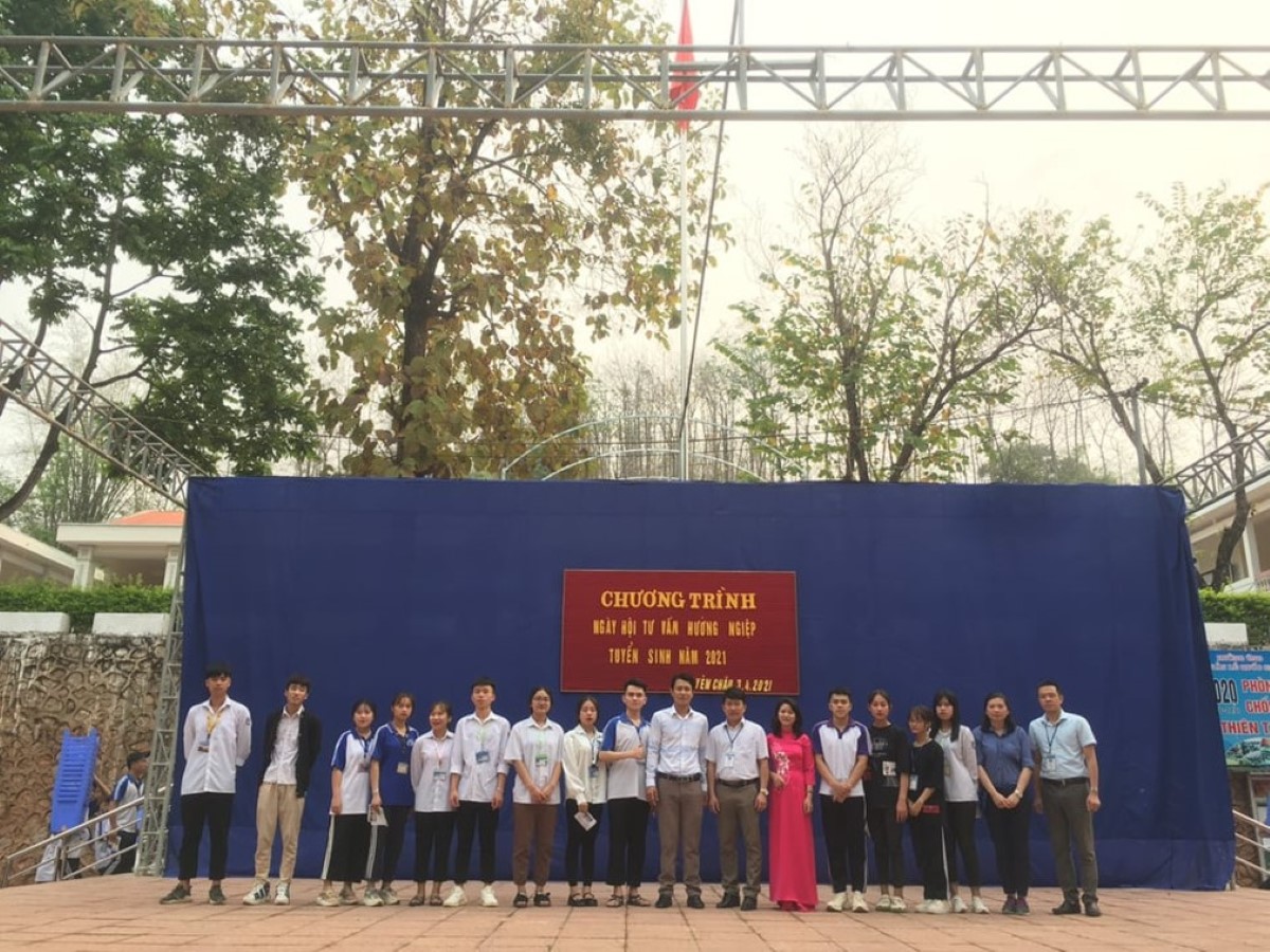 Công tác tư vấn hướng nghiệp, tư vấn tuyển sinh cho học sinh một số trường THPT trên địa bàn tỉnh Sơn La của Trường Đại học Tây Bắc