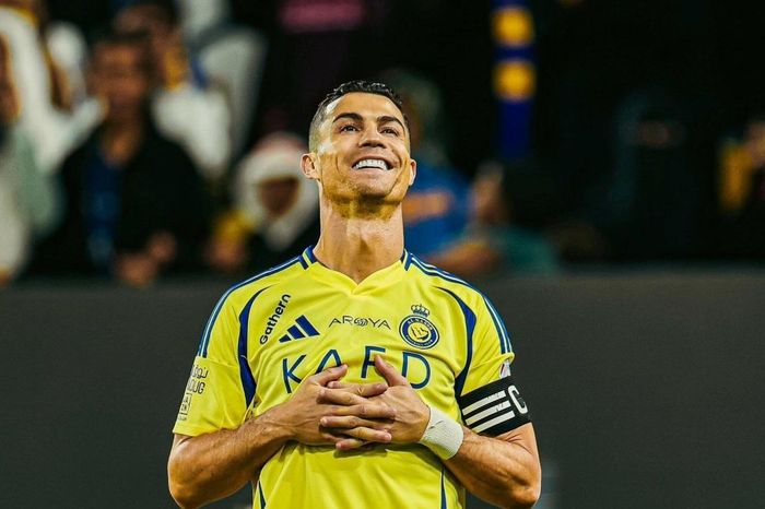 Ronaldo kiếm tiền nhiều nhất giới thể thao năm thứ 4 liên tiếp - Đài Phát thanh và truyền hình Hà Nội