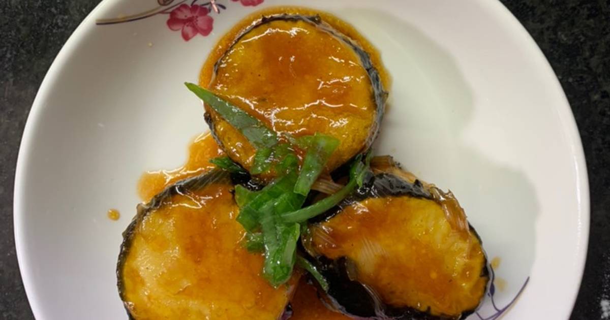 Món chay: Đậu hủ trứng cuộn rong biển xốt nước tương