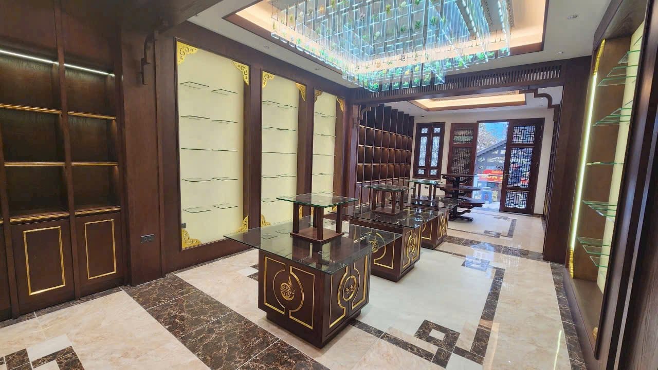 Showroom thời trang — ảnh 2