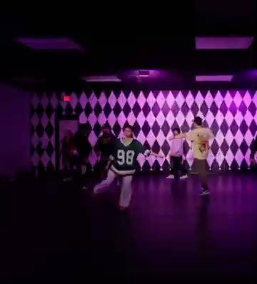 Mia Africa - Hip-Hop - Charles