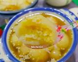 Rắc ít mè rang và ít nước cốt dừa trên mặt rồi thưởng thức.