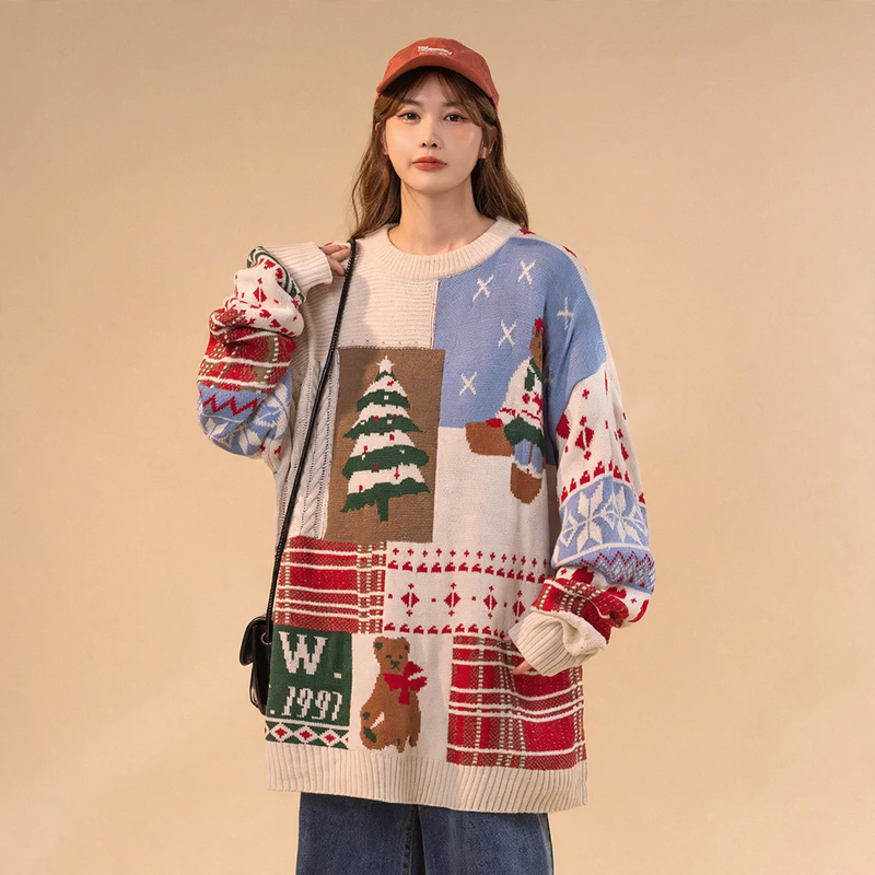 Christmas knitted sweater for men with bear motif
