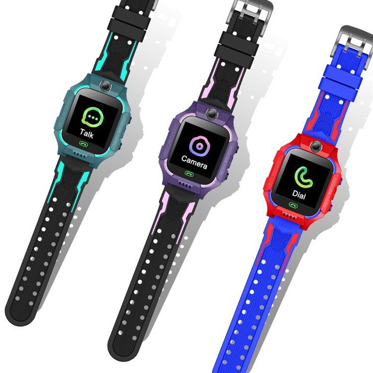 Children's smartwatch with camera, GPS, and SOS button