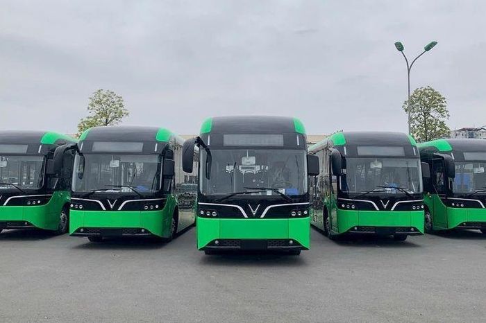 Hà Nội tiến tới 100% xe buýt sử dụng năng lượng xanh - Đài Phát thanh và truyền hình Hà Nội