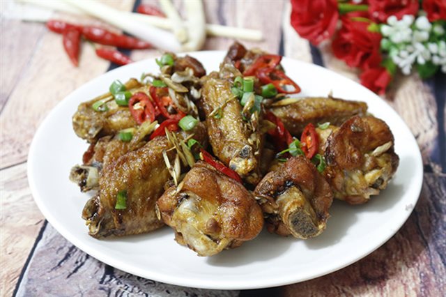 Cánh Gà Chiên Sả Ớt