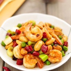 Tắt bếp, múc ra đĩa dùng nóng với cơm. Nếu không thích ăn cay có thể gia giảm lượng ớt và tiêu.