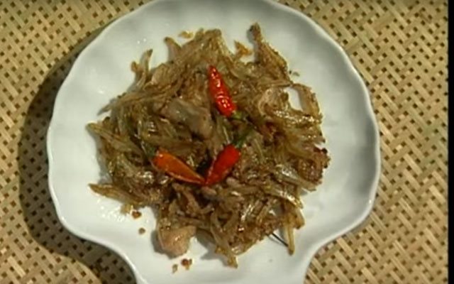 Cá Cơm Kho Thịt Ba Chỉ