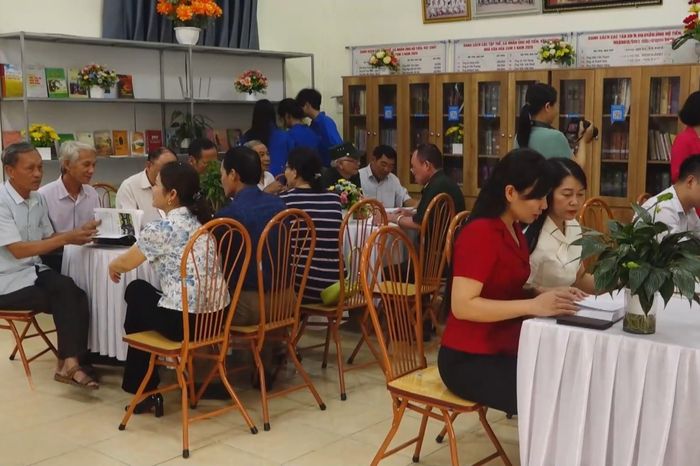 Xã Liên Minh: Lan tỏa phong trào đọc sách, xây dựng cộng đồng học tập - Đài Phát thanh và truyền hình Hà Nội