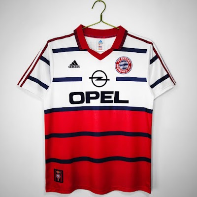 Retro 1998-00 Bayern Visitante @lumorasports.jpeg