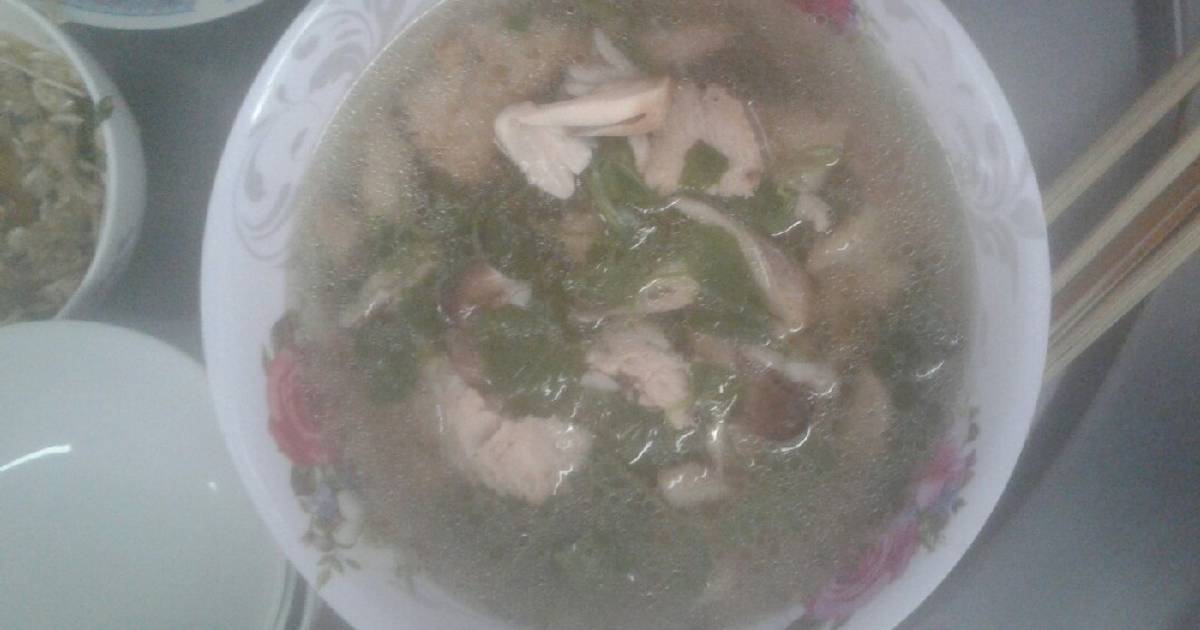 Canh chả cá nấm rơm