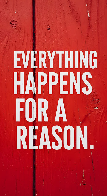 Everything Happens For A Reason Quote on Red Wood Texture - Free mobile Wallpaper