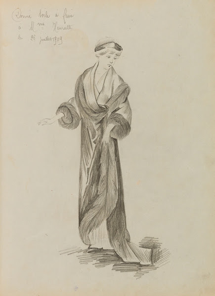 Figure De Femme De Trois Quarts Portant Un Manteau Sur Robe Longue 1909 1911