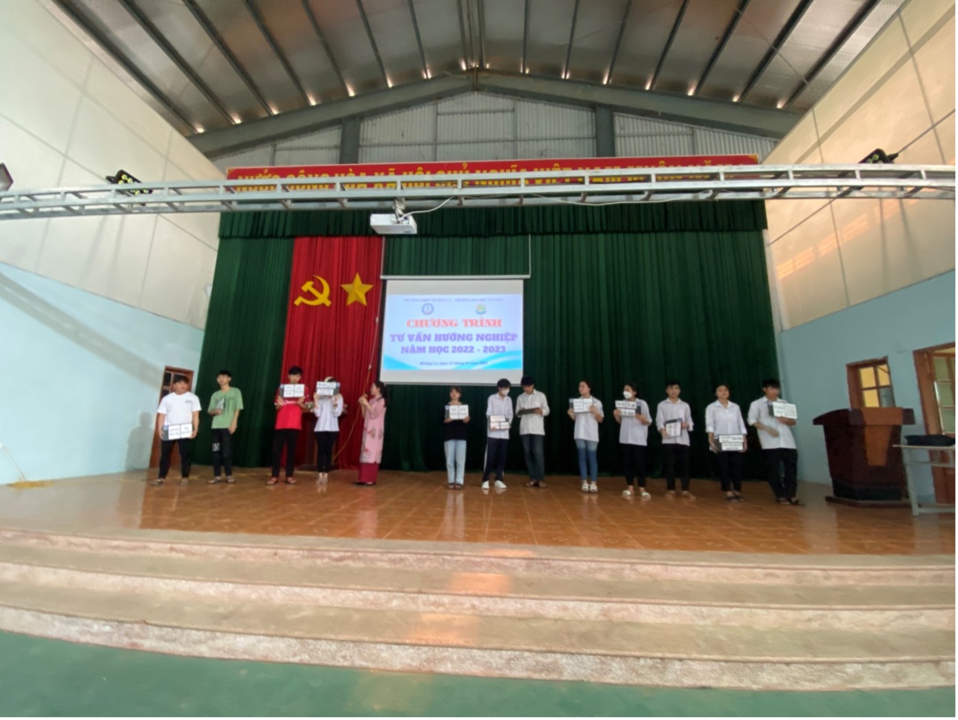 Trường Đại học Tây Bắc tổ chức Chương trình tư vấn định hướng nghề nghiệp cho học sinh một số trường THPT trên địa bàn tỉnh Sơn La
