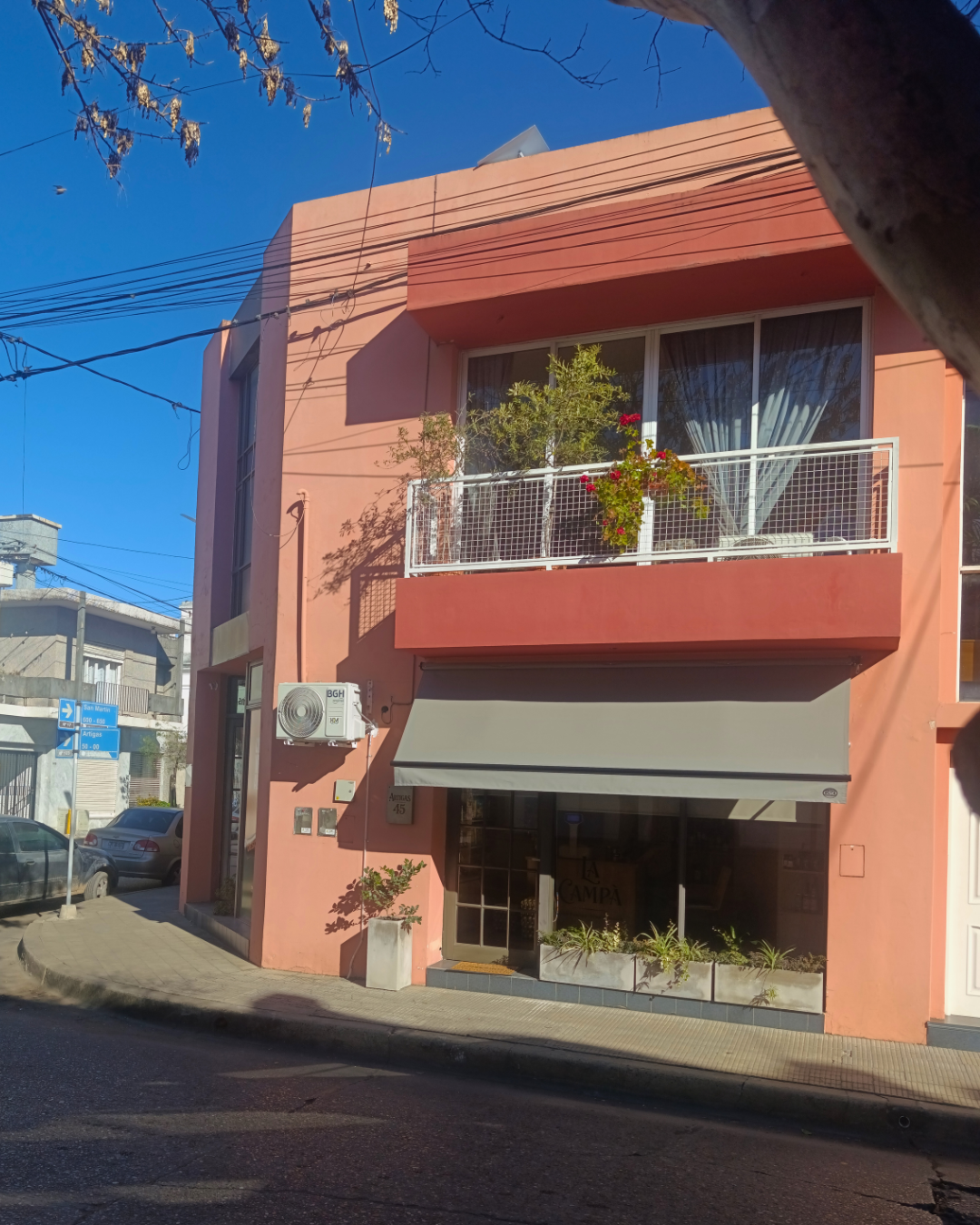 Local comercial de 16 m² · Artigas 41