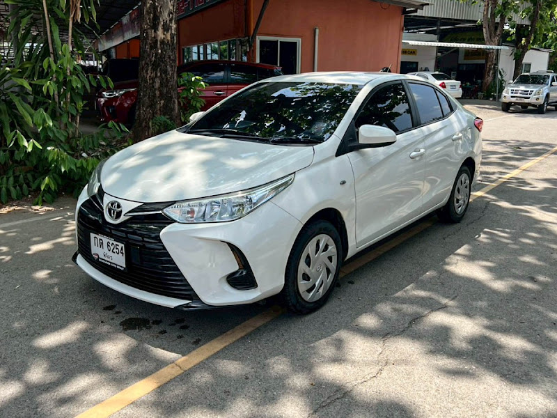 TOYOTA YARIS ATIV