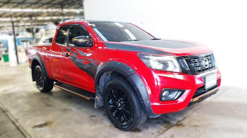 NISSAN NAVARA