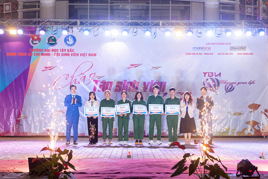 Chương trình "Chào tân sinh viên K61"