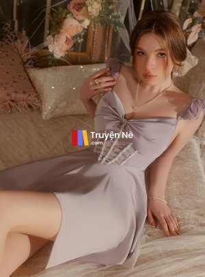 Dưới Ánh Mặt Trời Sân Sau