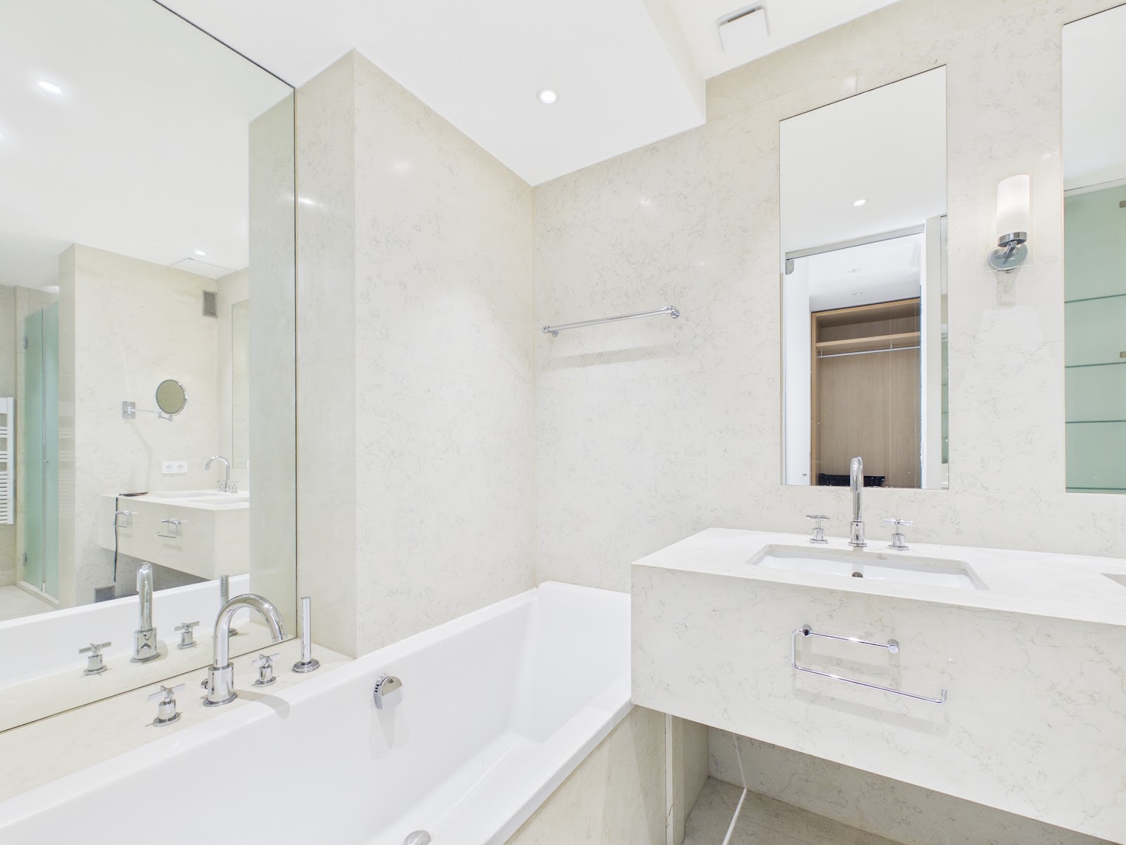 Appartement — 8 avenue Montaigne, 75008 Paris — photo 27/39