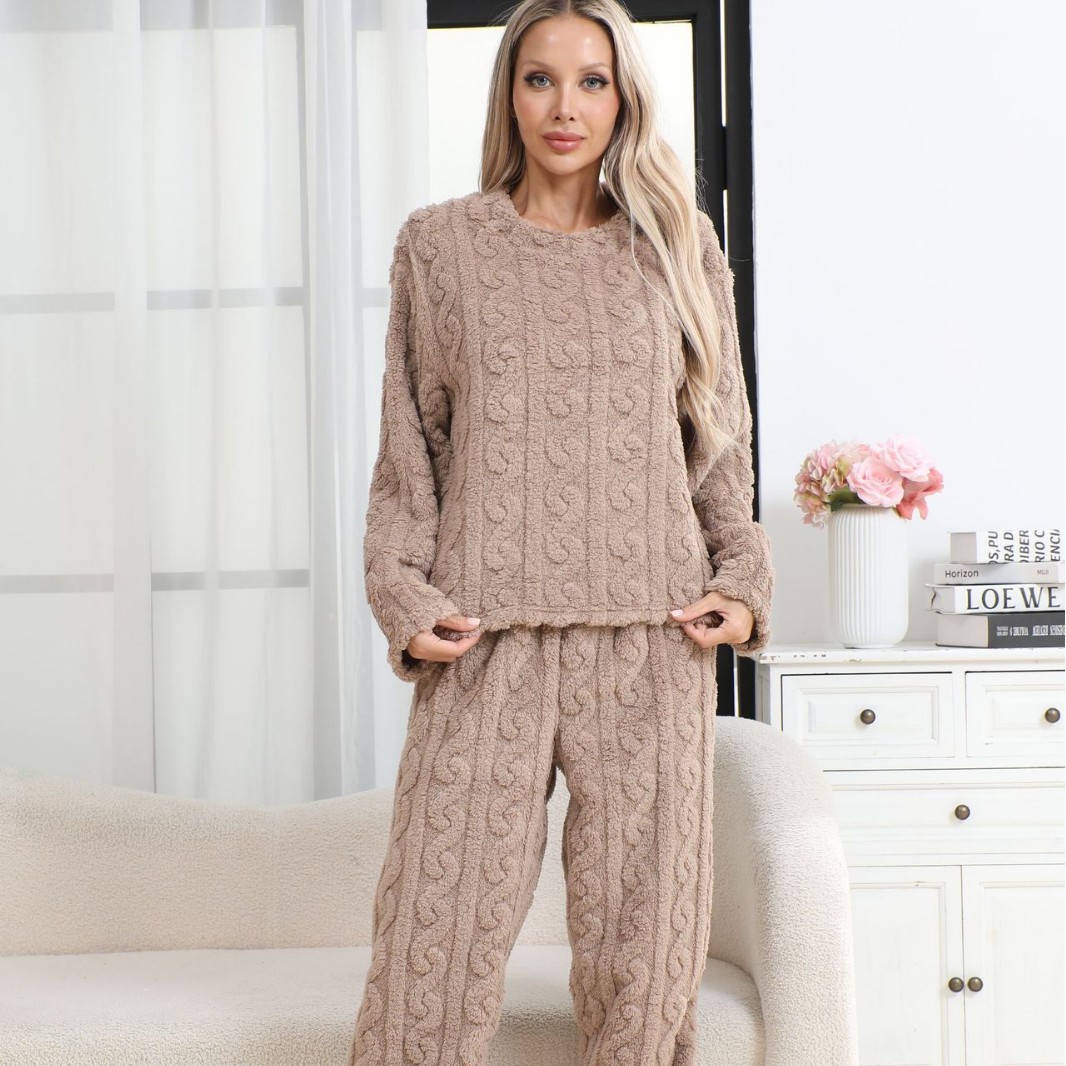 Women's Flannel Pajama Set, Simple and Modern